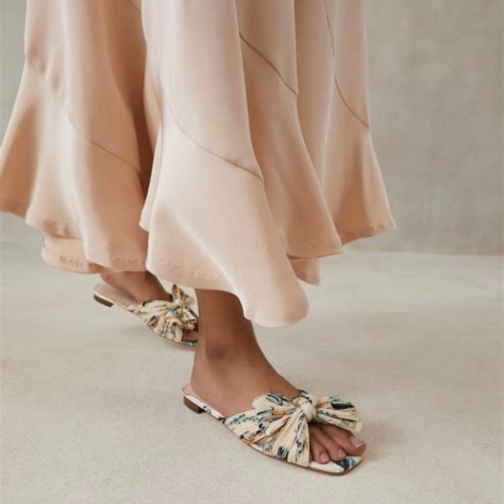 NWT Loeffler Randall Daphne Sandal size 10